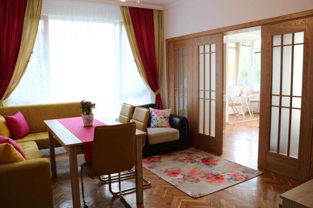 Sea Port Celebrity Apartment - Lets4Holiday Varna Exterior photo