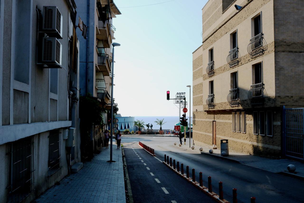 Sea Port Celebrity Apartment - Lets4Holiday Varna Exterior photo